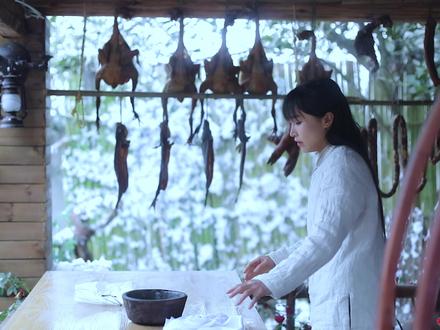 赤红柴火熬出的这一坛子佛跳墙,给啥都不换!