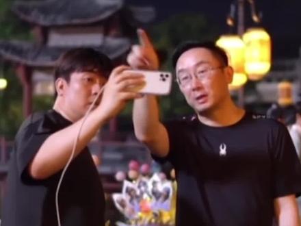 杭州是生命中一个特殊的城市,陆川导演这样评价她。作为浙江的女儿,杭州之于我,也很特殊,每次来,都是回家。#杭州亚运会 #杭州亚运会今日开幕 #大有学问