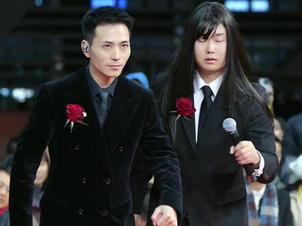 索图与陈刚二人合唱山歌爆笑全场#索图 #索图大舞台 #真人真唱 #搞笑名场面 #现场直击