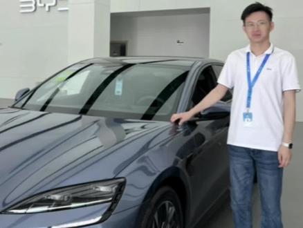 #比亚迪海豹 后备箱开关原来如此方便!