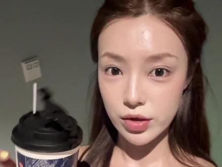 设计师:请苍天 辨忠奸 #vlog日常 #霸王茶姬