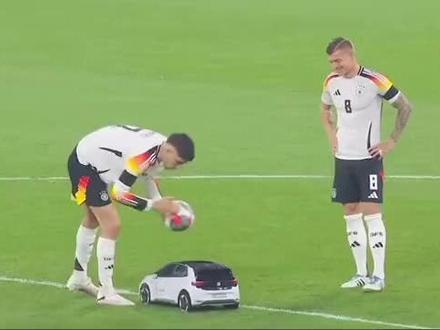 德国7秒闪击法国。那时候看惊呆了