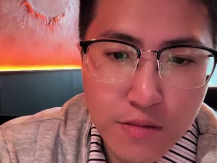 馆长首播,遥遥领先 馆长抖音首播,一个多小时了,抖音带货总榜第一!预估今天下来至少一个亿!#馆长 #台湾 #台湾馆长 #网红馆长 #和平统一