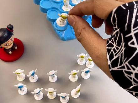 考验孩子的平衡力和专注力,适合全家一起玩的亲子互动游戏#益智玩具#亲子互动#专注力