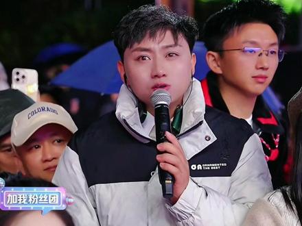 阿朱&兰琪绪遵义现场即兴对唱。。。#阿朱大舞台 #乌蒙歌王#遵义山歌比赛#山歌#山歌对唱