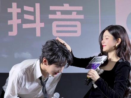 姐姐 你懂什么是羁绊吗?#周柯宇 #李雾 #狙击蝴蝶 #姐弟俩 #小狗的爱是永远的