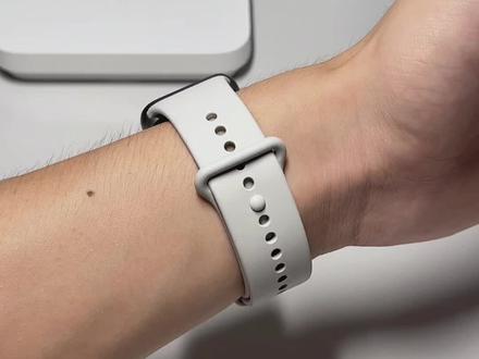 #小米手表测评分享 #创作者中心 #创作灵感
小米手环隐藏玩法,5个实用功能你都知道吗⁉️
买了小米手环,这5个隐藏功能不知道就亏
大啦!
1.表盘DIY
2.玩游戏
3.找手机
4.遥控拍照
5.手环秒变英语词典
你还知道哪些小米手机的玩法,欢迎留言分享哦~
#小米手环 #智能穿戴