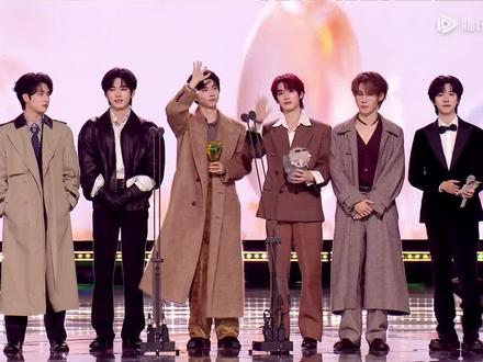 时代少年团星光大赏领奖全程。#时代少年团#星光大赏 #年度组合