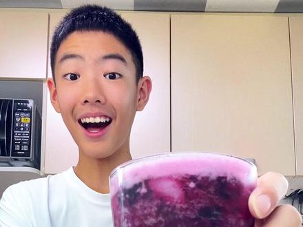 今天复刻一杯蓝莓果粒茶~ #蓝莓果粒茶 #自制饮品