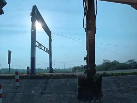 手动挡轮挖下陡坡小技巧#轮挖 #挖掘机