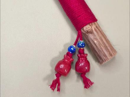 我又来教大家变废为宝了!
#变废为宝 #手工 #编绳教程 #绳结 #桃树枝
@DOU+上热门 @DOU+小助手 @抖音作者助手 @抖音小助手 @抖音