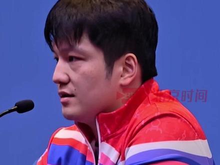 11月16日,澳门。第十五届全运会乒乓球男子单打决赛在澳门银河综艺馆落幕,樊振东以4-1战胜林诗栋成功卫冕。这也是他个人的第六枚全运会金牌。赛后发布会上,他讲述了自己因为各种机缘巧合四次全运会他代表了三个代表队参加比赛。着重感谢了国家的培养,“要是没有国家的培养,我也就没有坐在这里的机会”。#樊振东