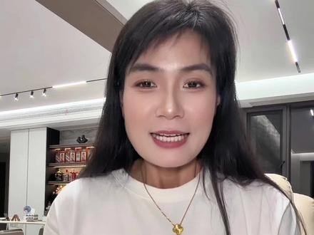 香港汇丰线上申请通过之后,等待邮寄卡片就行 回复 @悟空的评论 蓝狮子可以在app上面自己申请。真的很简单,试试就知道了。但是 26年新开户的,记得每月卡上留存1万港币以上。不然会被收管理费。#无脑定投纳斯达克#铭扬的成长基金 #香港汇丰申请通过了以后干什么