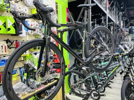 美利达斯特拉1000D
完全颠覆以往!
斯特拉第五代CF3次顶级车架
Shimano7025 22S油碟套件
FSA功率计
诺飞客R4碳刀
功率计,碳刀,一步到位!省去升级的烦恼!#斯特拉1000d #美利达 #美利达公路车#公路车