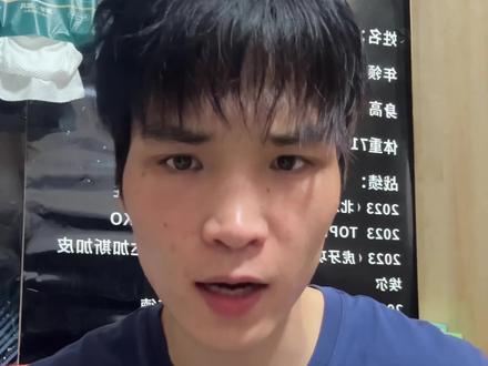 我不明白你身为一个泰拳王 为什么要惧怕我一个小将
两个泰拳王跟我打 退两次 前有大碗菜 后有苏波邦
我也尊重你们呀 但是你们的行为不值得 我辛辛苦苦备战那么久 你是老年人我体谅你 但我会一直在这个擂台上等着你
#刘梦阳vs……#one冠军赛 #张栋斌教练