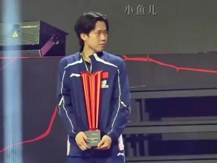 哈哈!顶峰相见,一见就吵架!#孙颖莎 #王楚钦 #沙头组合 #体育精神