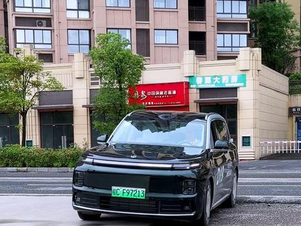 零跑D19一脸调平教程 双腔空悬和Ai数字底盘赋能,碉堡又实用!#零跑 #零跑D19