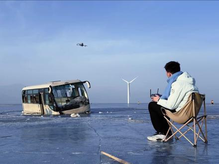 怀来赛里木湖上被遗落的巴士—无人机建模全记录 来怀来布鲁威斯号做一个无人机航拍建模😎😎#无人机建模 #无人机建模教程 #无人机应用场景 #张家口无人机培训 #启点教育无人机