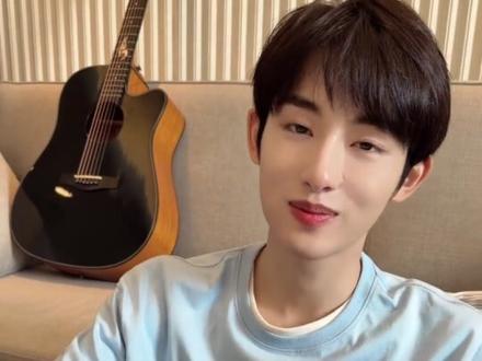 此时此刻,@董思成 需要一首《好运来》,然后……就祝大家天天开心吧🥳
1210【董思成工作室官微】【搬运/五一】
#董思成 #winwin #陈砚周 #今天是太阳雨 #董思成今天是太阳雨