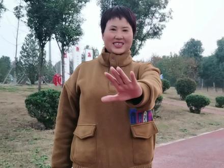 晨起空手抓,每天坚持100下,改善手抖手麻!#坚持锻炼给自己一个好身体 #把正能量传递出去让更多人看到 #传递健康与美丽 #帮助别人快乐自己