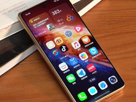 荣耀 Magic V6 高强度使用体验如何?完爆直板机?#抖音精选 #硬核玩家计划 #荣耀 #荣耀MagicV6 #折叠屏