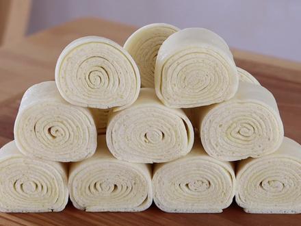 不会做花卷的看过来,海娟教你这样做,层次分明,暄软又香甜