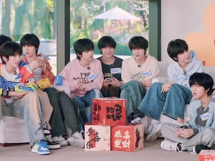 谁懂这一段有多好笑
什么神入转场🤣
还有王橹杰你看着表哥笑什么意思!!!
##综艺神画面 #橹穆