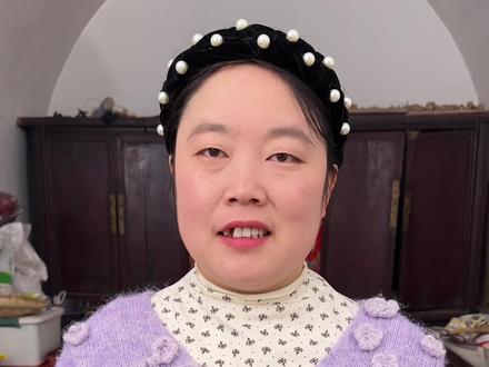 把黄瓜放滚汤的开水里烫一烫,出锅就是黄瓜最好吃的做法,亲脆爽口,特别好吃! #凉拌黄瓜 #凉拌菜教程 #美食教程 #凉拌黄瓜皮蛋