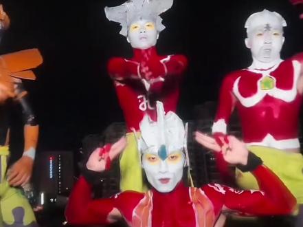 国字脸,菩萨面,八分光轮照头炫#艾斯 #高燃混剪 #打怪兽 #八分光轮