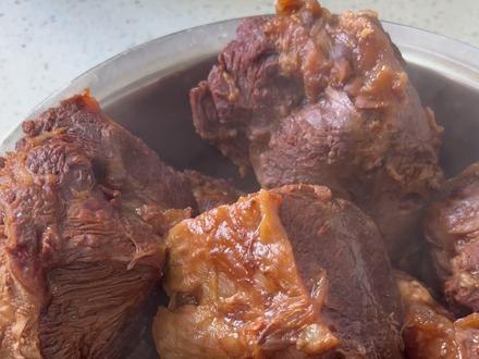 过年快跟妈妈试试这个方法酱牛肉!酱香入味还不塞牙! #新农人计划2026 #农村美食 #酱牛肉 #我的农村生活 #美食