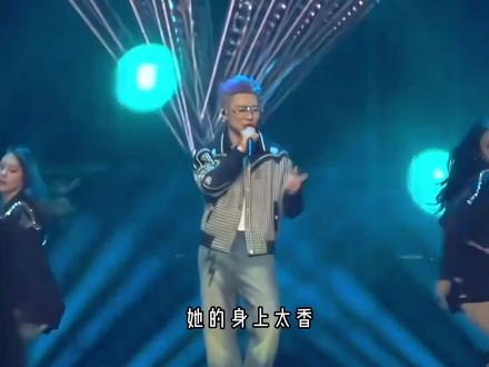 小皮裙 大波浪 一扭一晃真像样
#宝石gem #宝石老舅