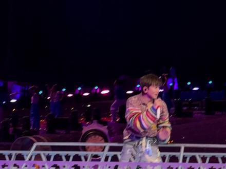 今天鸟巢的嘉宾有喜人!#张杰 #明星现场 #喜人 #张杰演唱会 #演唱会