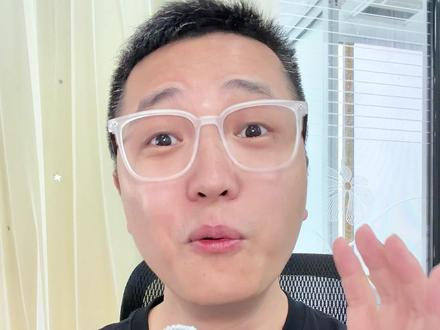 iPhone 17降价杀疯了!销量利润双丰收,国产进退两难! #iphone17 #数码科技 #苹果手机 #苹果迷