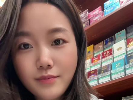 麻子哥你忙完了这批货,告诉我,我要过来找你,带上我最爱的红玫瑰🌹