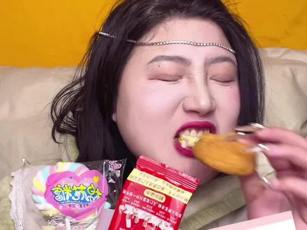 沉浸式吃红色爆辣食物🔥 沉浸式吃红色爆辣食物🔥#火鸡面 #美食 #沉浸式吃零食 #零食推荐 #拼多多