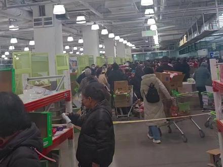 #山西美特好超市 #购物卡 美特好真的要倒闭了吗?#北京华联超市 才倒闭不长一段时间,是什么原因?