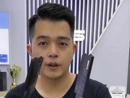 #笔记本电脑 #拆机 #干货 戴尔笔记本换电池。@DOU+小助手