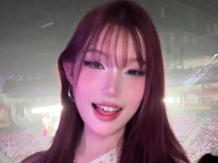 演唱会拍照不求人❗️怒省一部17pm和补光灯。是美颜相机📷苹果模式喔
#双摄 #追星女 #美颜相机 #美颜相机太全面了