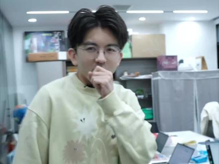 为什么物理学家比化学家更出名?牛顿爱因斯坦直呼蒸蚌 #千问 #千问APP #和2026先干一杯 #科普 #中学化学