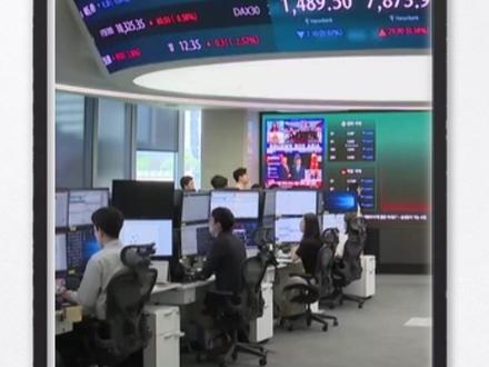 韩国怕的,A股在抢 韩国怕供给过剩,A股看到国产替代。同一个扩产,两个方向。
495亿美元采购额、100万片产能缺口、42%全球份额——数据在说话,逻辑在闭环。#大a #投资 #A股 #半导体 #芯片