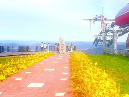 亚布力旅游攻略来了
【第一站】熊猫馆
【第二站】高山缆车+滑道
【第三站】锅盔山景区
如果有在景区住宿的第二天可以加
【第四站】森林小火车
【第五站】森林温泉 就这样 亚布力所有景点都玩了一个遍。以上景点可以任意组合 不懂的可以随时问#亚布力旅游攻略 #亚布力熊猫馆 #亚布力高山缆车和世界第一滑道