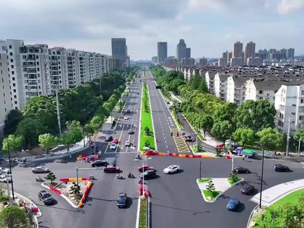 双向6车道的巨鹰路即将全线通车。安全驾驶,精彩亚运,文明出行。
#象山 #巨鹰路