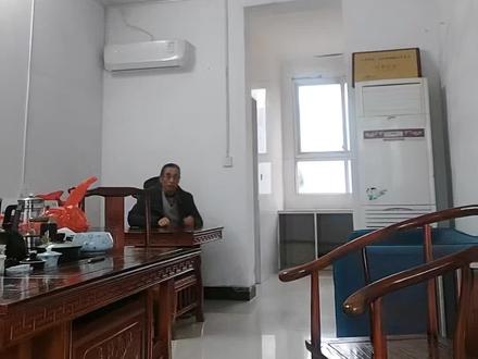 为什么村干部工资低还有人抢着干。