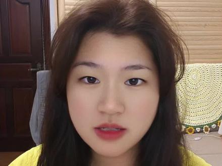 可是她还那么小啊 眼神已经疲惫了#girlstalk #女性#香溢人间#纪录片