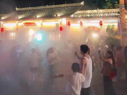 望仙谷火灾:爆红后突遭火情,巧合背后细思极恐 #江西 #望仙谷 #火灾