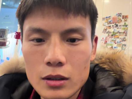 我是来自江苏宿迁泗阳的李小龙,我和我的教练魏锐现在在北京大兴机场,准备出发乌兹别克斯坦对战他们的冠军选手,请大家持续关注我的比赛为我加油。#魏锐#宿迁李小龙 #人生如逆旅你我亦是行人