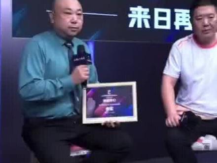 #福建梦幻未晋决赛#赛后采访#东子实在绷不住了 东子主持句句扎心,哪壶不开提哪壶,格式反应实属无奈和真实。实在不行,你俩上JJ电竞春晚吧😂#福建梦幻淘汰你开心吗东哥 #格式真有节目效果