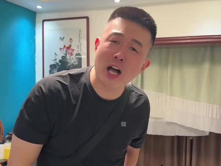 出去玩几天回来空调没关,又把六妮子气的蹦哈哈哈