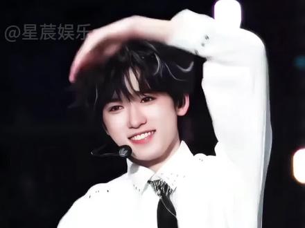 时代少年团集体入驻新平台这一夜,抽象圣体,人气断层领先,露脸即出圈,在宋亚轩身上展现的淋漓尽致#时代少年团 #丁程鑫 #刘耀文 #娱乐评论大赏 #内容启发搜索