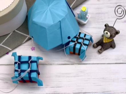 空投降落伞折纸,看看空投盒里有什么。#手工 #抖音热门 #萌知计划 #亲子 #创意 #空投 #玩具 #折纸